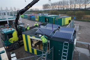 Slimme zonnepanelenmodule voor Bouwkeet